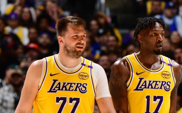 正负值全队第一！湖人喜获3D冲冠拼图，换来他真香