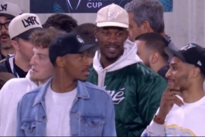 明天战湖人今天先放松！勇士全队观战迈阿密国际和梅西